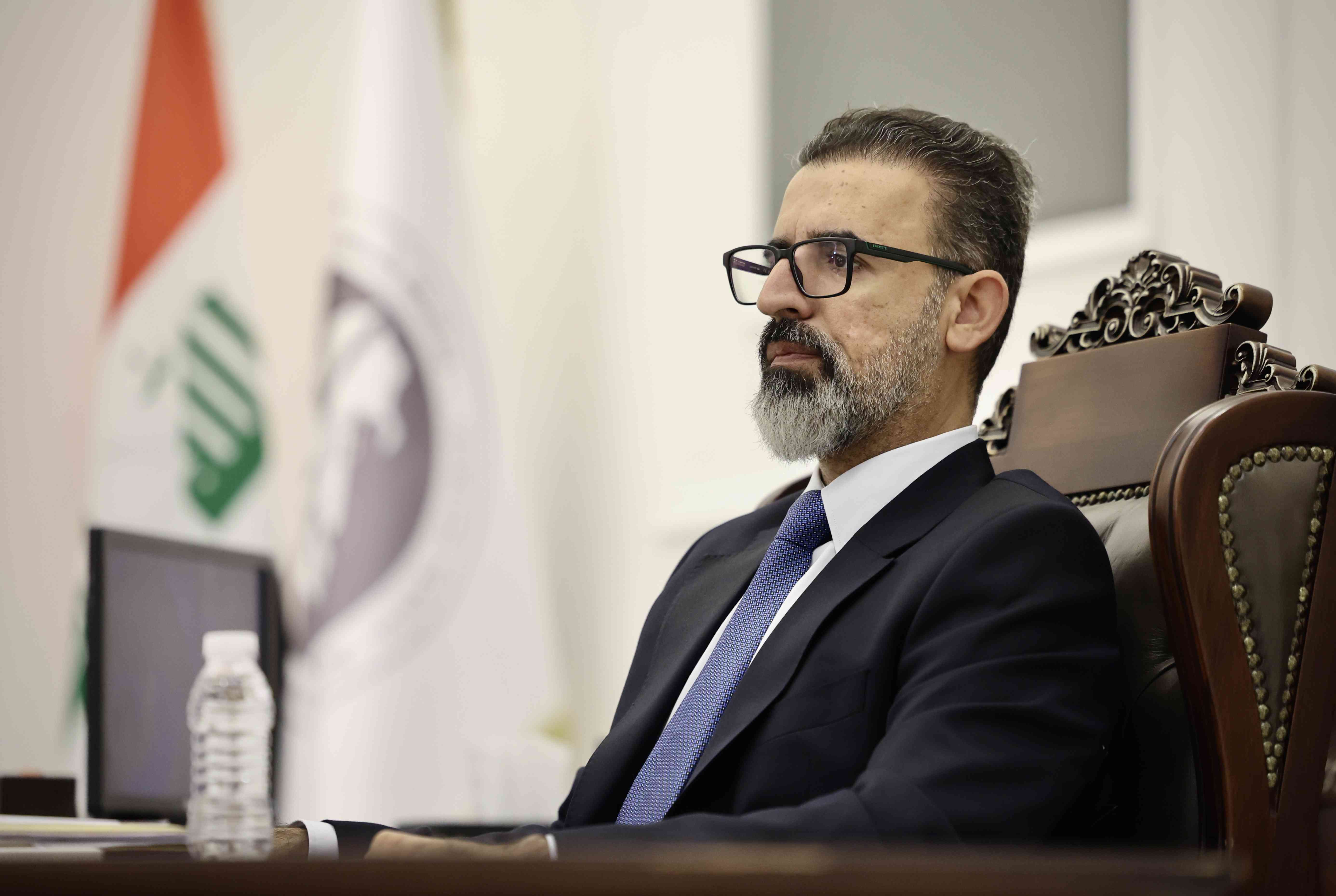 ترأس السيد محافظ كركوك ريبوار طه  اجتماعاً ضم اللواء إدريس جمعة من هيئة المنافذ الحدودية وعدد من مسؤولي الكمارك والزراعة ومختصون، 