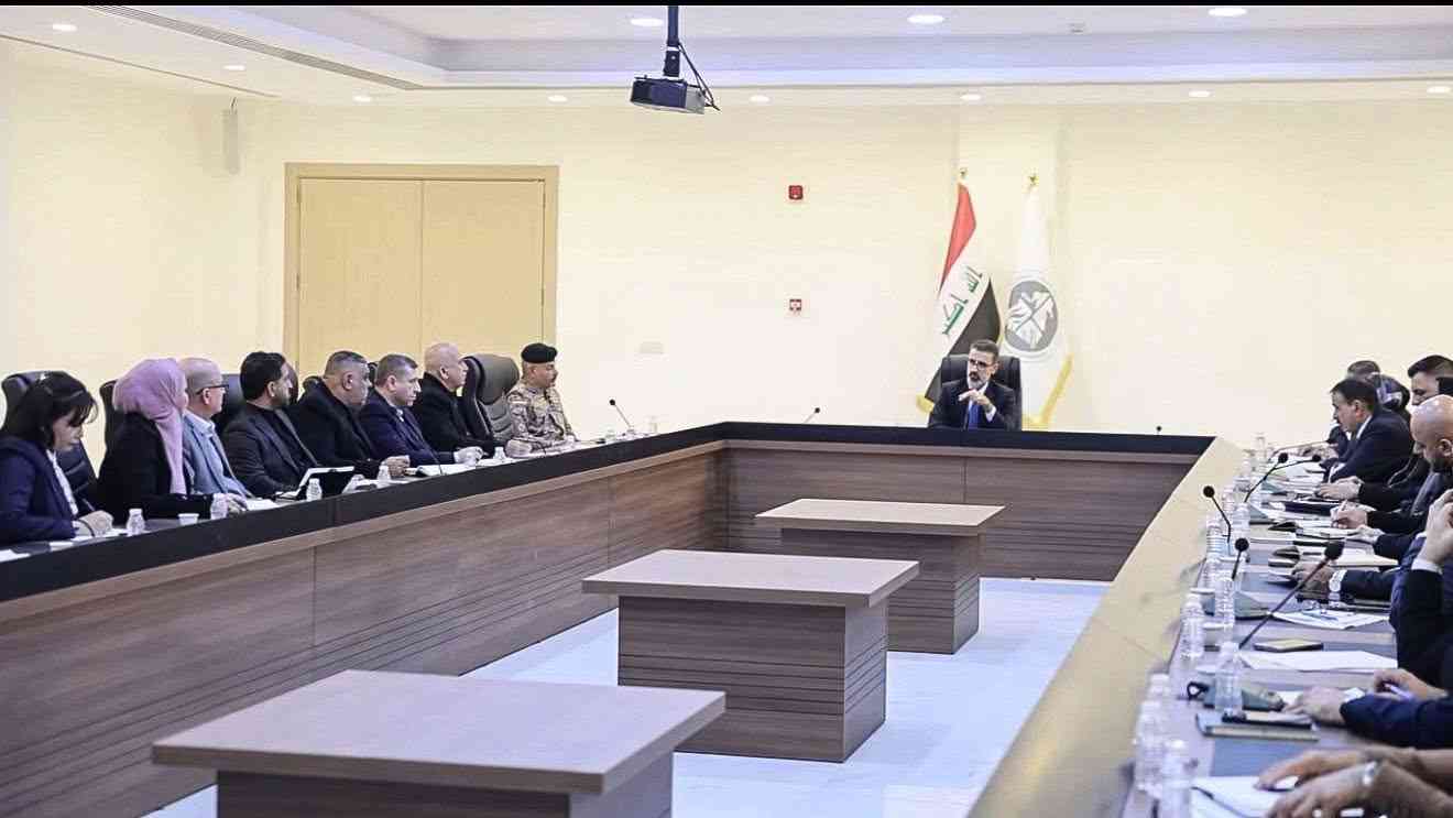 اتقدم بالشكر والامتنان والتقدير   إلى أعضاء لجنة الكوارث والأزمات في المحافظة،