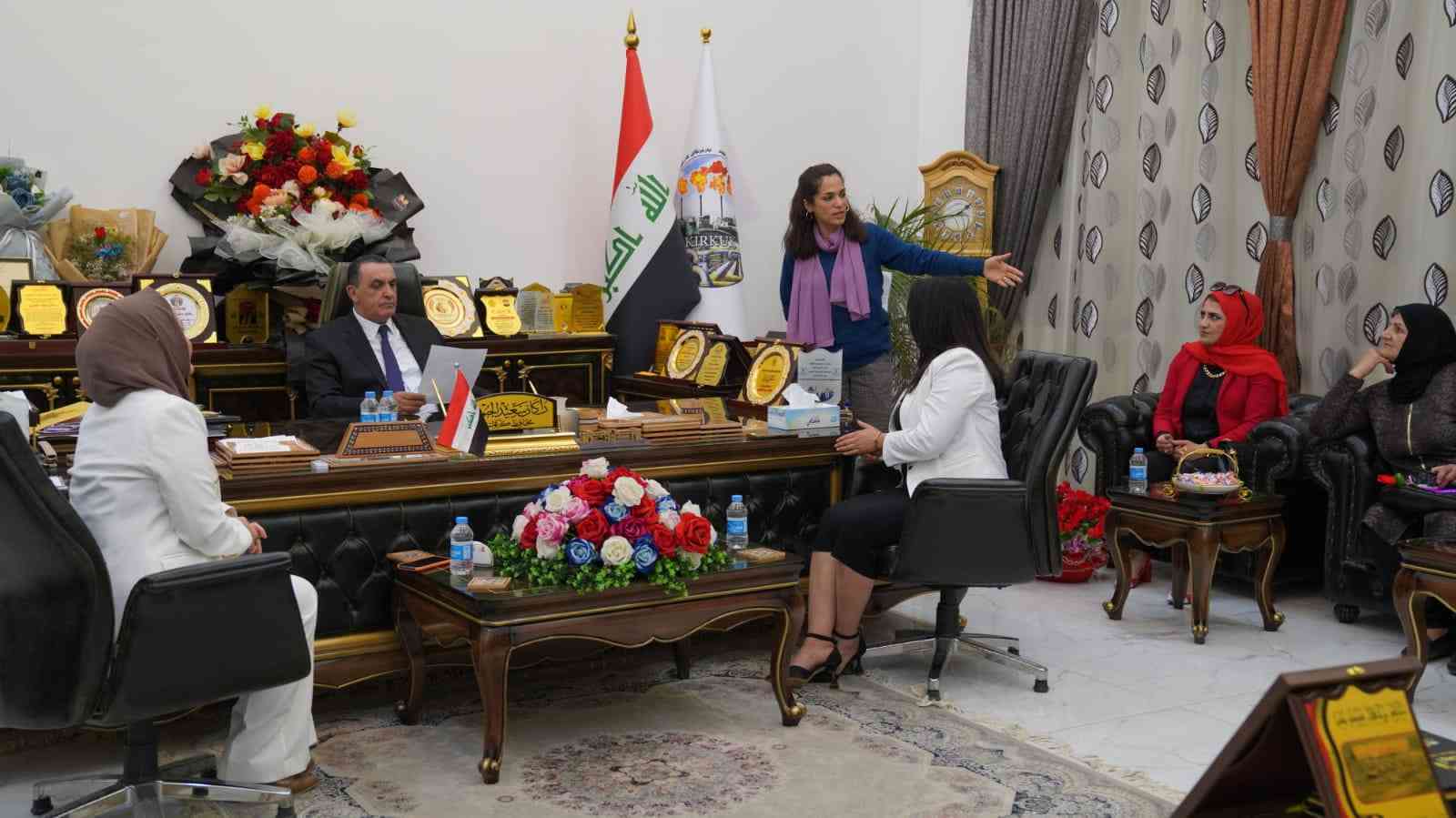 احتفاءً باليوم العالمي للمرأة ..  السيد محافظ كركوك راكان سعيد الجبوري يلتقي بمكتبه عدد من سيدات المجتمع في كركوك وناشطات ومنظمات المجتمع المدني بجلسة حوارية نظمتها مدير قسم تمكين المرأة في محافظة كركوك .
