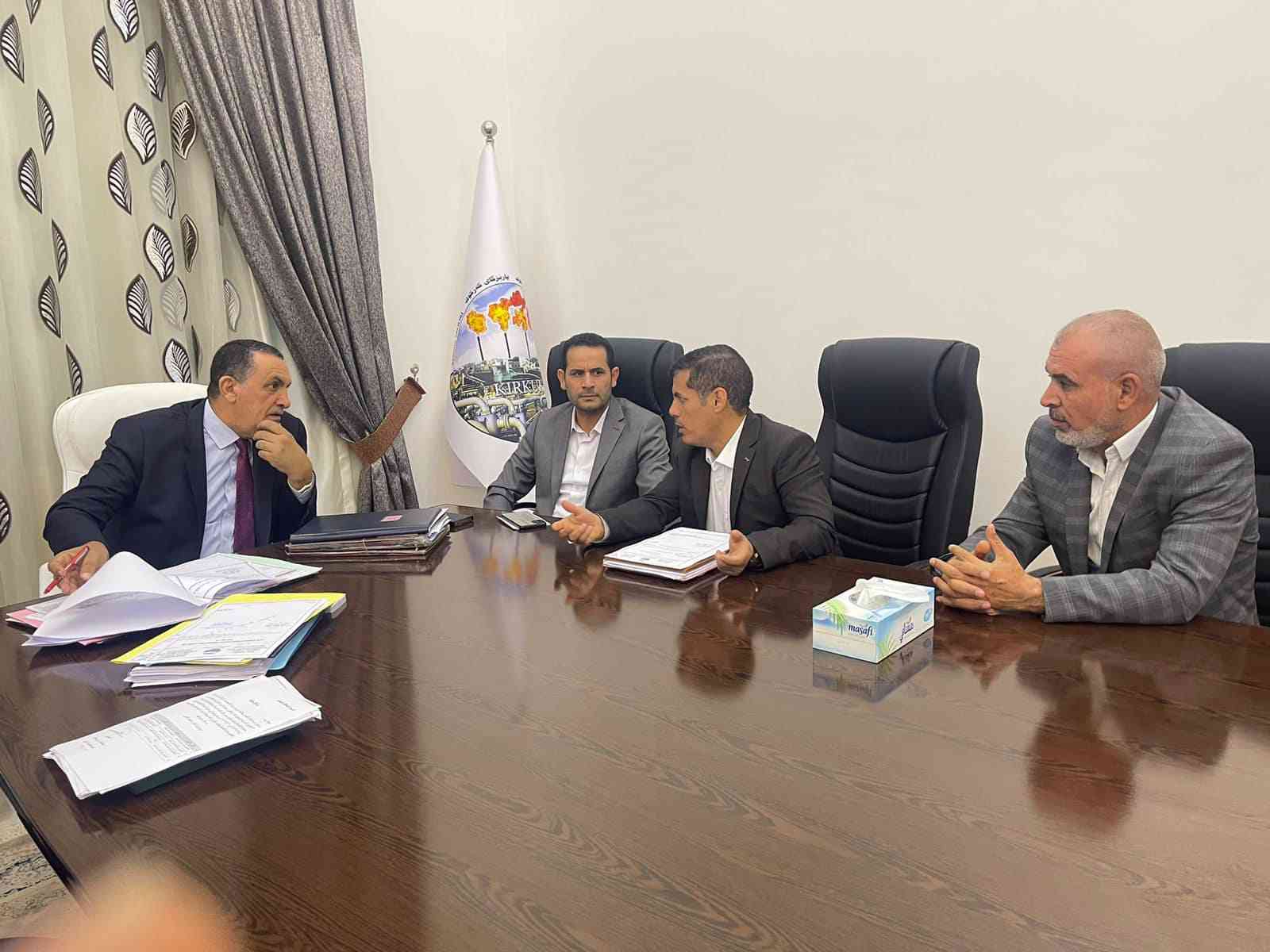 السيد محافظ كركوك راكان سعيد الجبوري  يلتقي مدراء فروع الرقابة التجارية والتموين في كركوك حول موضوع اتمتة البطاقة التموينية الإلكترونية لتوجيه الوحدات الإدارية لابداء التسهيلات مع الفرق المشكلة من قبل دوائر التجارة في كركوك .