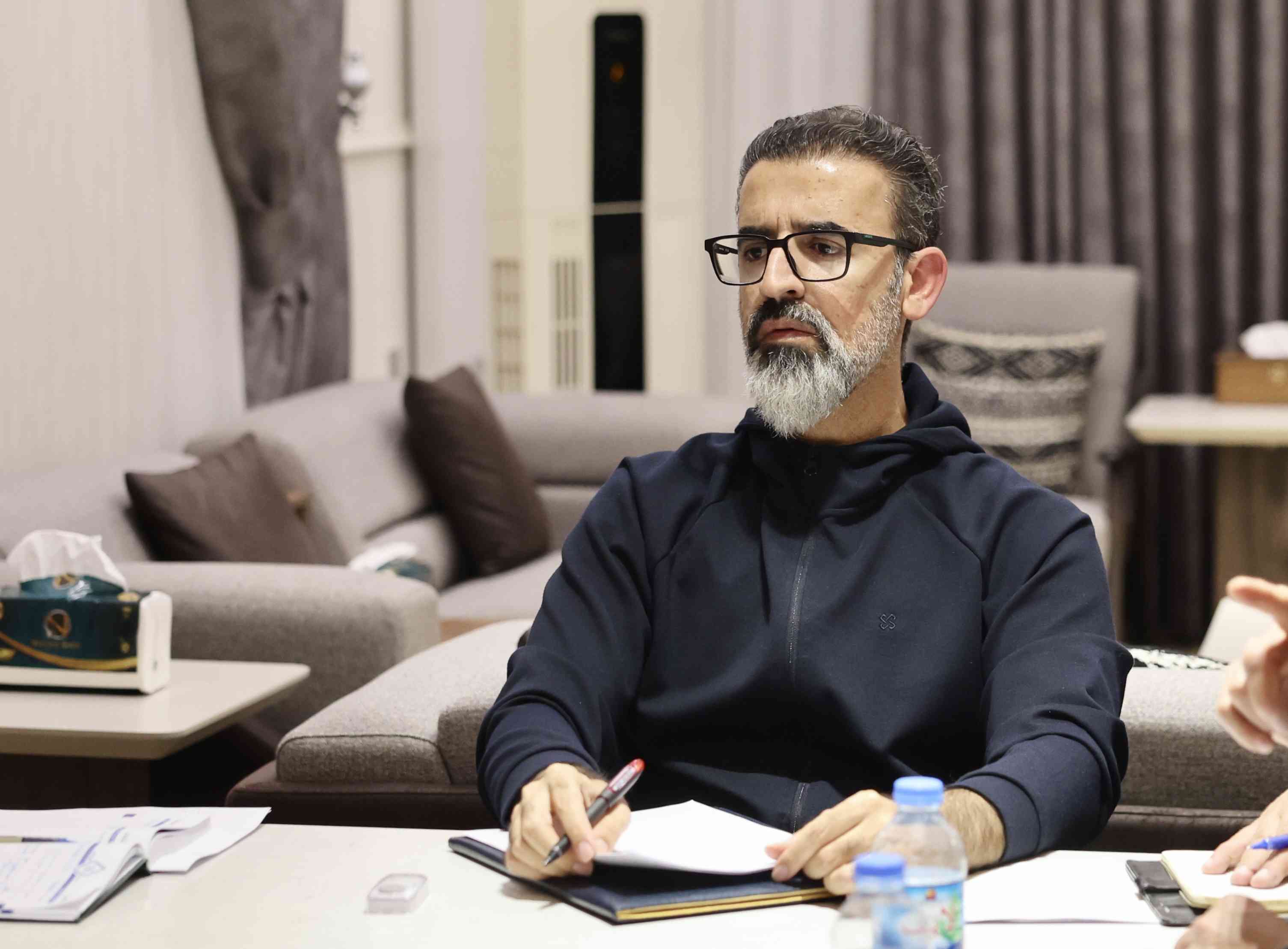 محافظ كركوك يخصص الميزانية اللازمة لشراء المحولات ويتابع وضع الكهرباء بدقة.