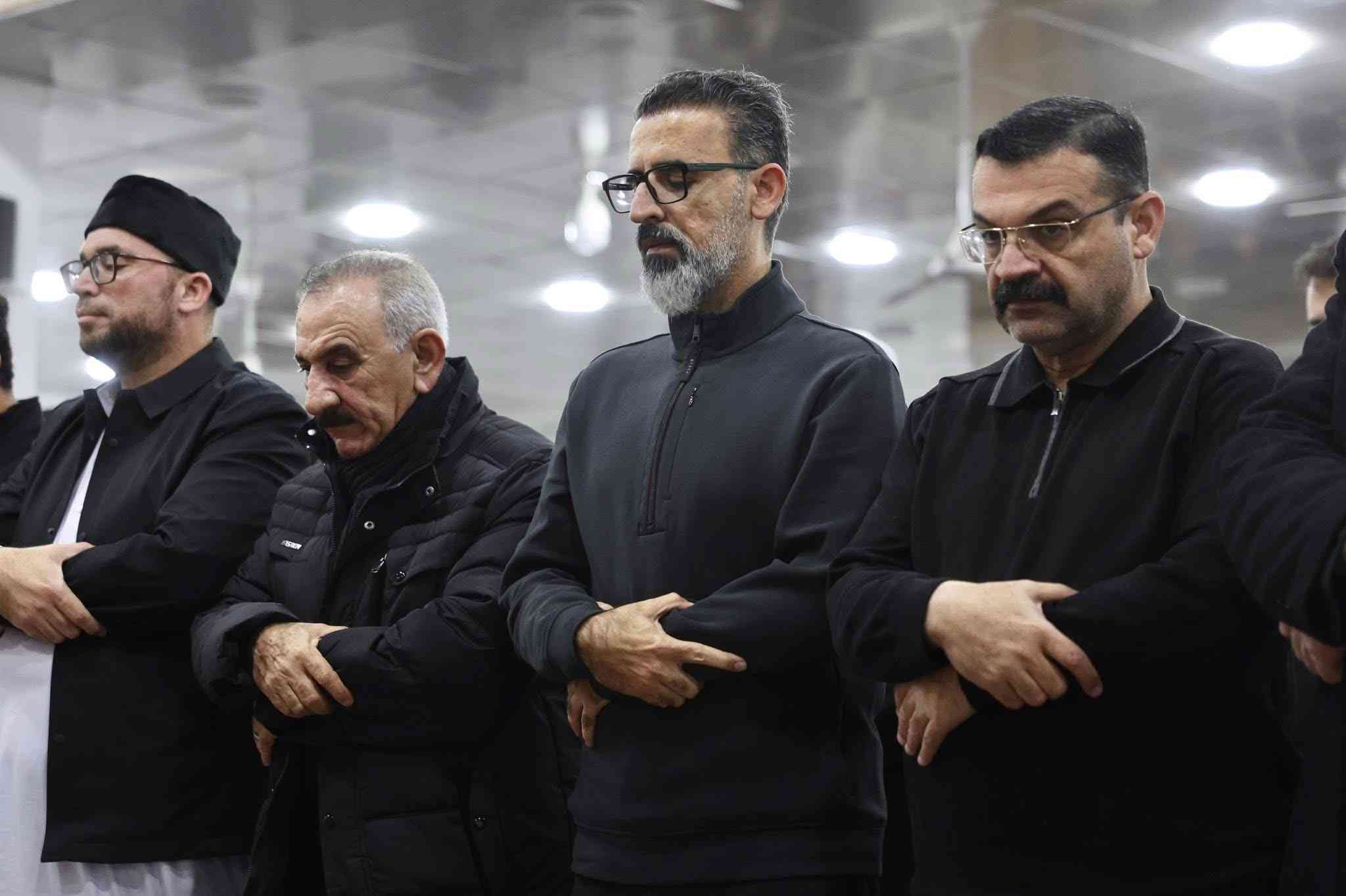 محافظ كركوك السيد ريبوار طه   يشارك في أداء صلاة التراويح وإحياء ليلة القدر المباركة في جامع شوراو الكبير.