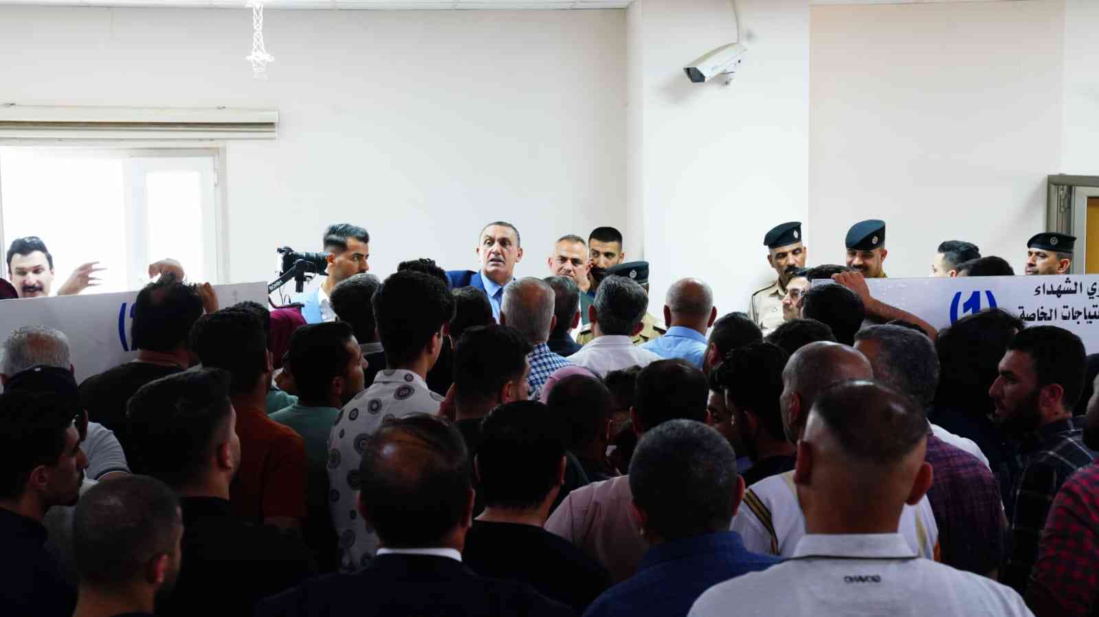 السيد محافظ كركوك .. يزور مديرية الاحوال المدنية والجوازات والاقامة في كركوك .