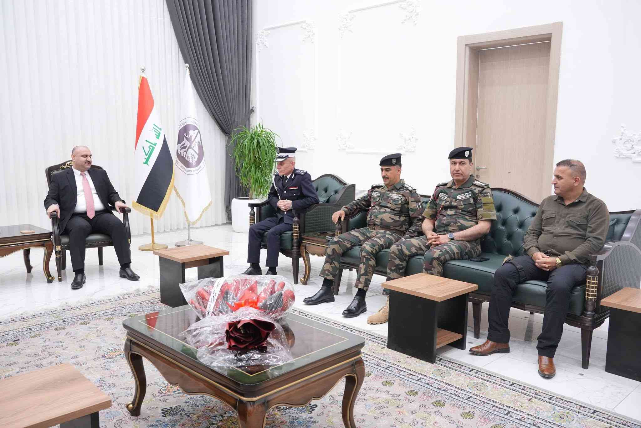 بحث السيد محافظ كركوك محمد سمعان اغا رئيس اللجنة الامنية العليا مع  العميد محمد إسماعيل مدير مرور كركوك والعميد عبد القادر فخر الدين مدير شؤون أفواج الطوارئ مهامهم وواجباتهم في كركوك 