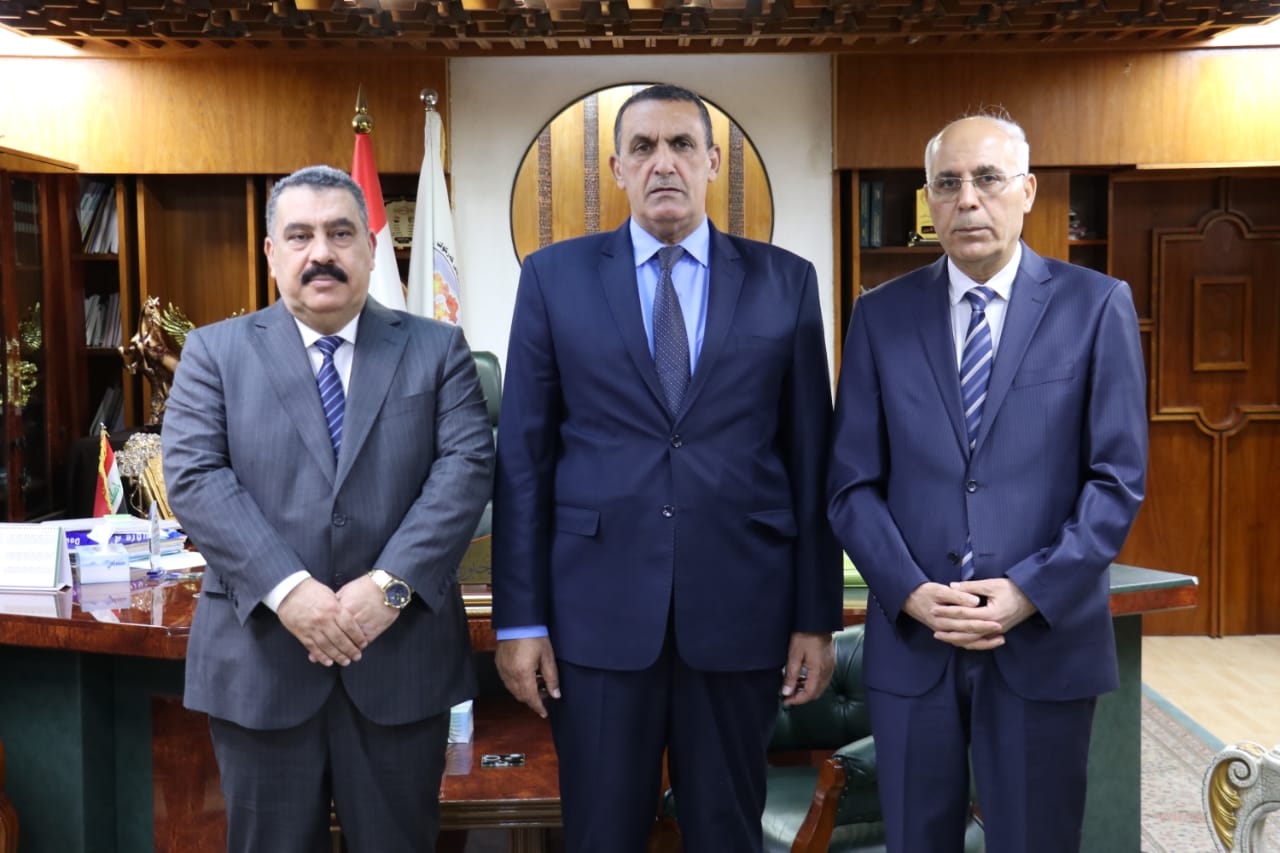  محافظ كركوك يشيد بدور وزارة الكهرباء ومدير عام توزيع المنطقة الشمالية ..