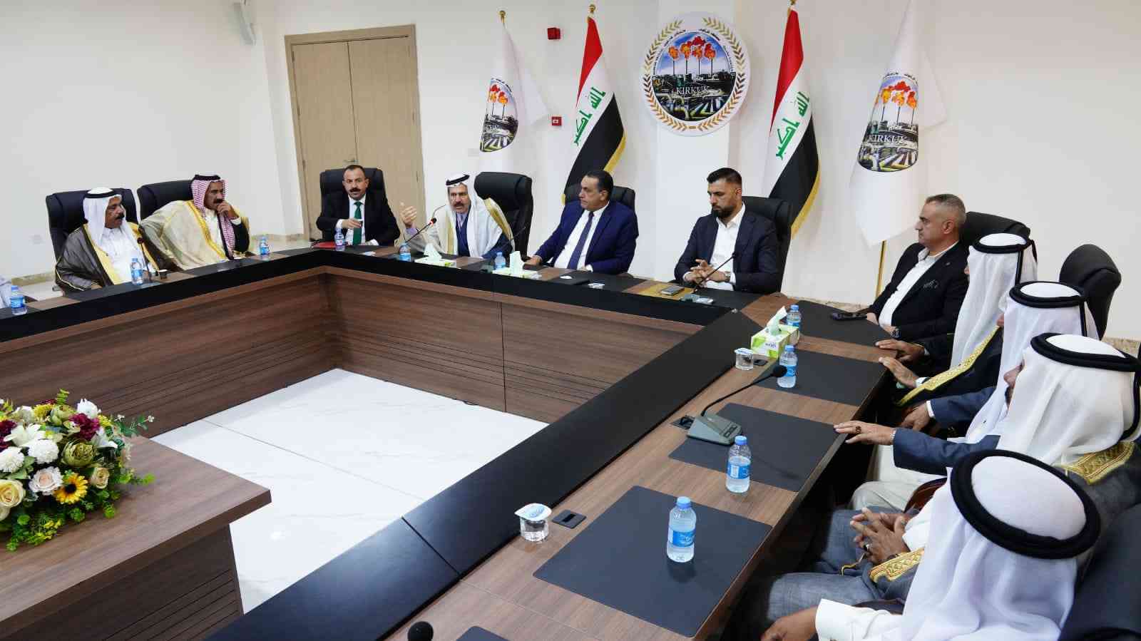 محافظ كركوك ..  يوجه رؤساء الوحدات الادارية ومدراء الدوائر بالتواجد الميداني واللقاء بالمواطنين ومتابعة المشاريع .