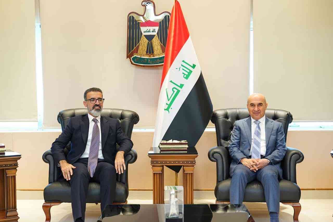 وزير الإعمار ومحافظ كركوك   يبحثان سبل الارتقاء بالواقع الخدمي .