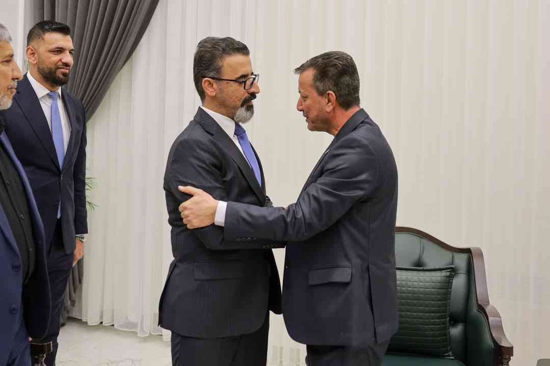 أستقبل السيد محافظ كركوك ريبوار طه مصطفى   السيد علي البياتي مسؤول المجلس الأعلى الإسلامي في كركوك والوفد المرافق له .