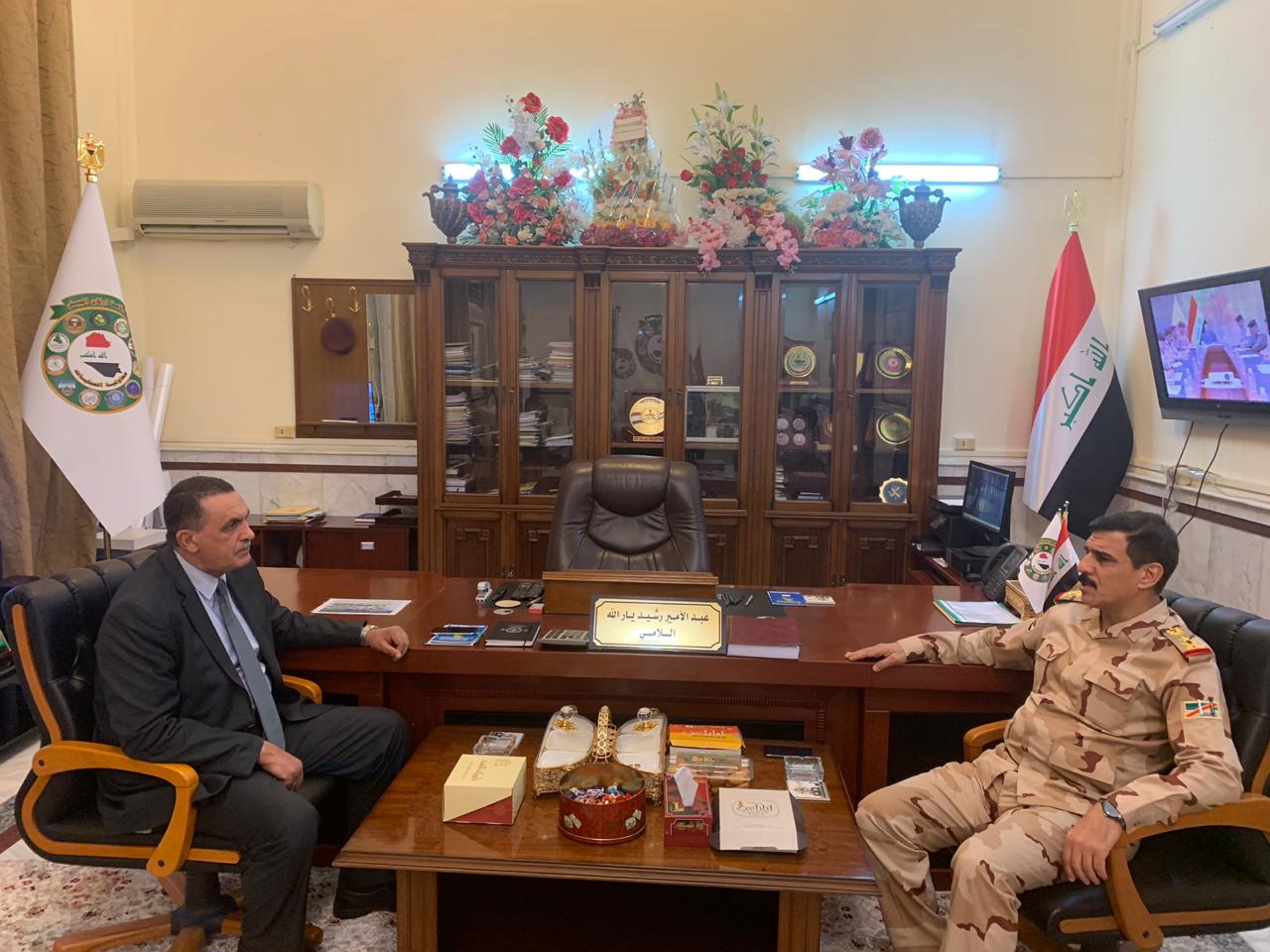 الفريق الركن عبد الأمير يارالله يبحث مع محافظ كركوك الأوضاع الأمنية 