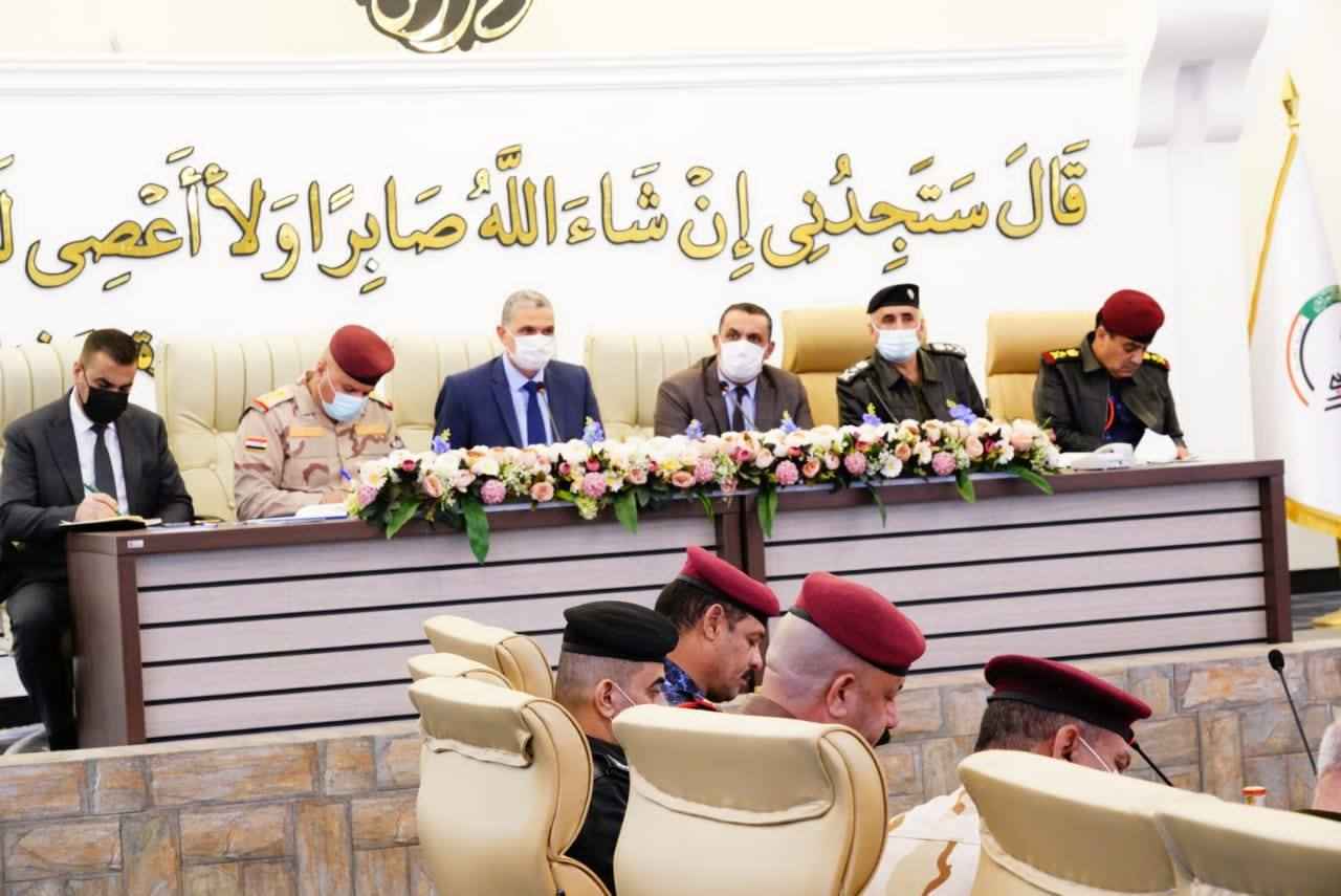وزير الداخلية  يهنىء القوات الامنية بذكرى النصر  ..ويشيد بجهود وتضحيات القوات الامنية في كركوك . الجبوري  قواتنا الامنية هي عنوان شرفنا ..ولولا تضحياتهم لما استطعنا من تحقيق الاستقرار في كركوك .