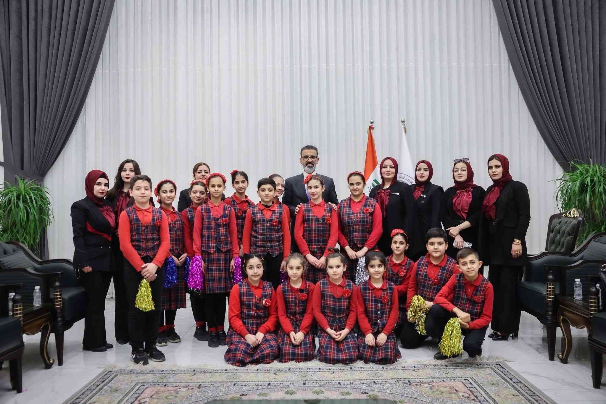 استقبل محافظ كركوك السيد ريبوار طه   ادارة وعددًا من تلاميذ مدرسة إيلاف.