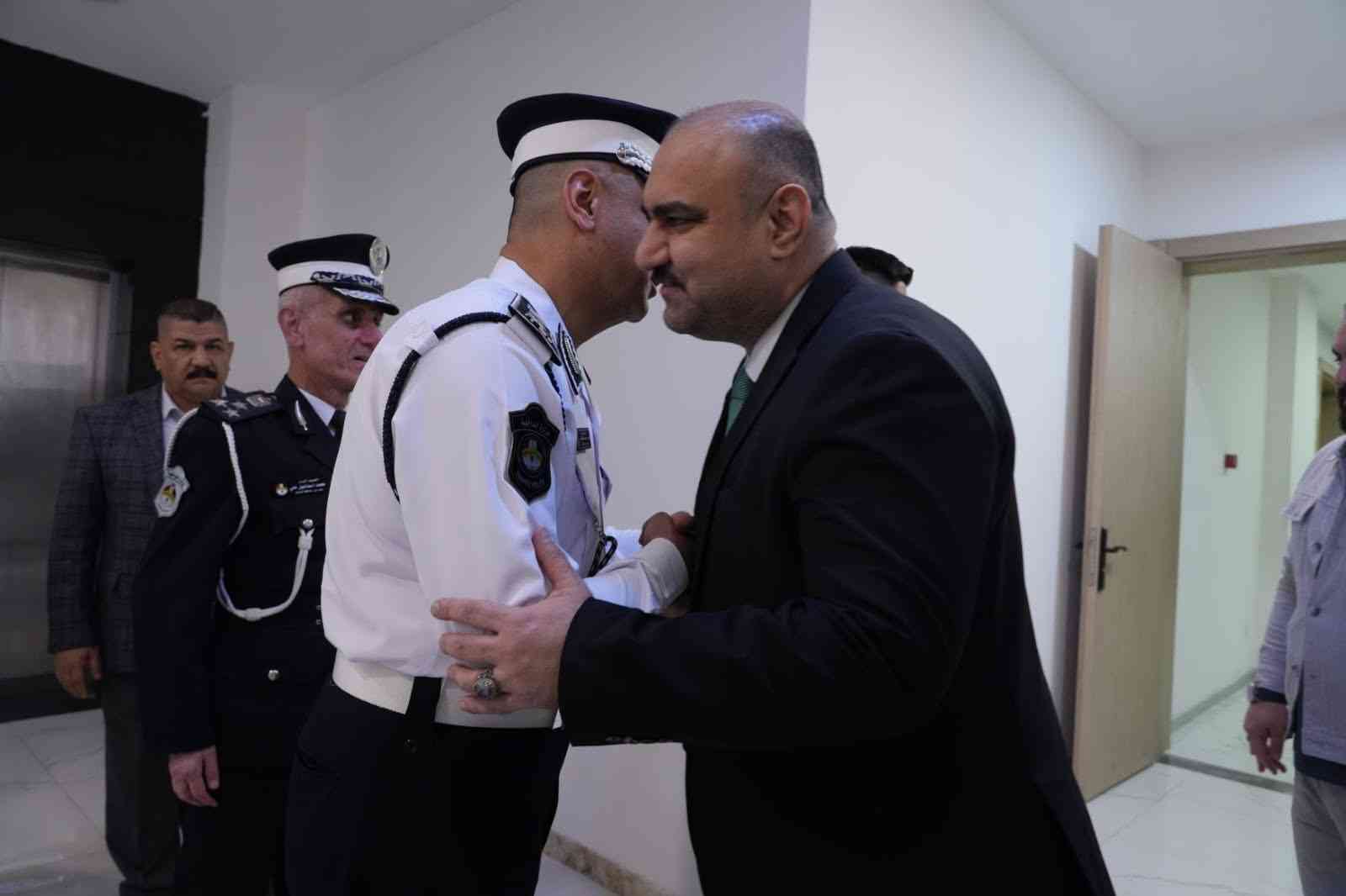 محافظ كركوك محمد سمعان اغا   يبحث مع مدير المرور العام الحد من الحوادث المرورية وسلامة المدنيين وسائقي المركبات .