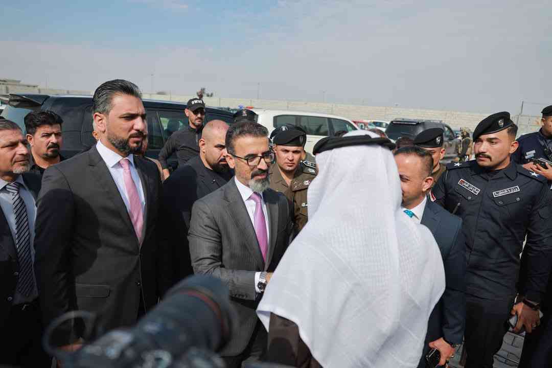 في مضيف قبيلة الجبور في العراق   محافظ كركوك ورئيس المجلس والفريق الحكومي 