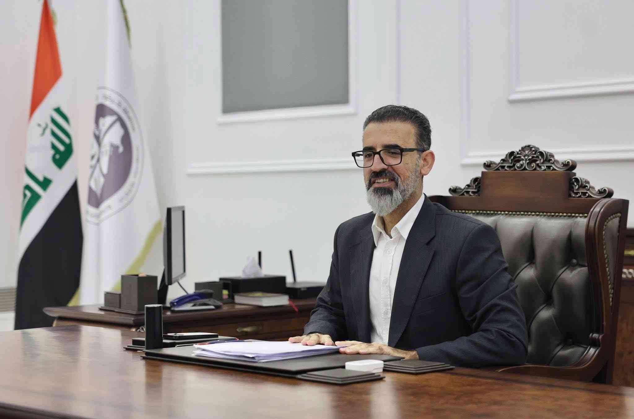 ريبوار طه محافظ كركوك   يترأس اجتماعاً بهدف تخصيص الاراضي للمعلمين .